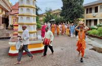 Purna Kumbha Swagata,  Pada Prakshalana